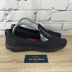 Crocs Busy Day Black Stretch Flats